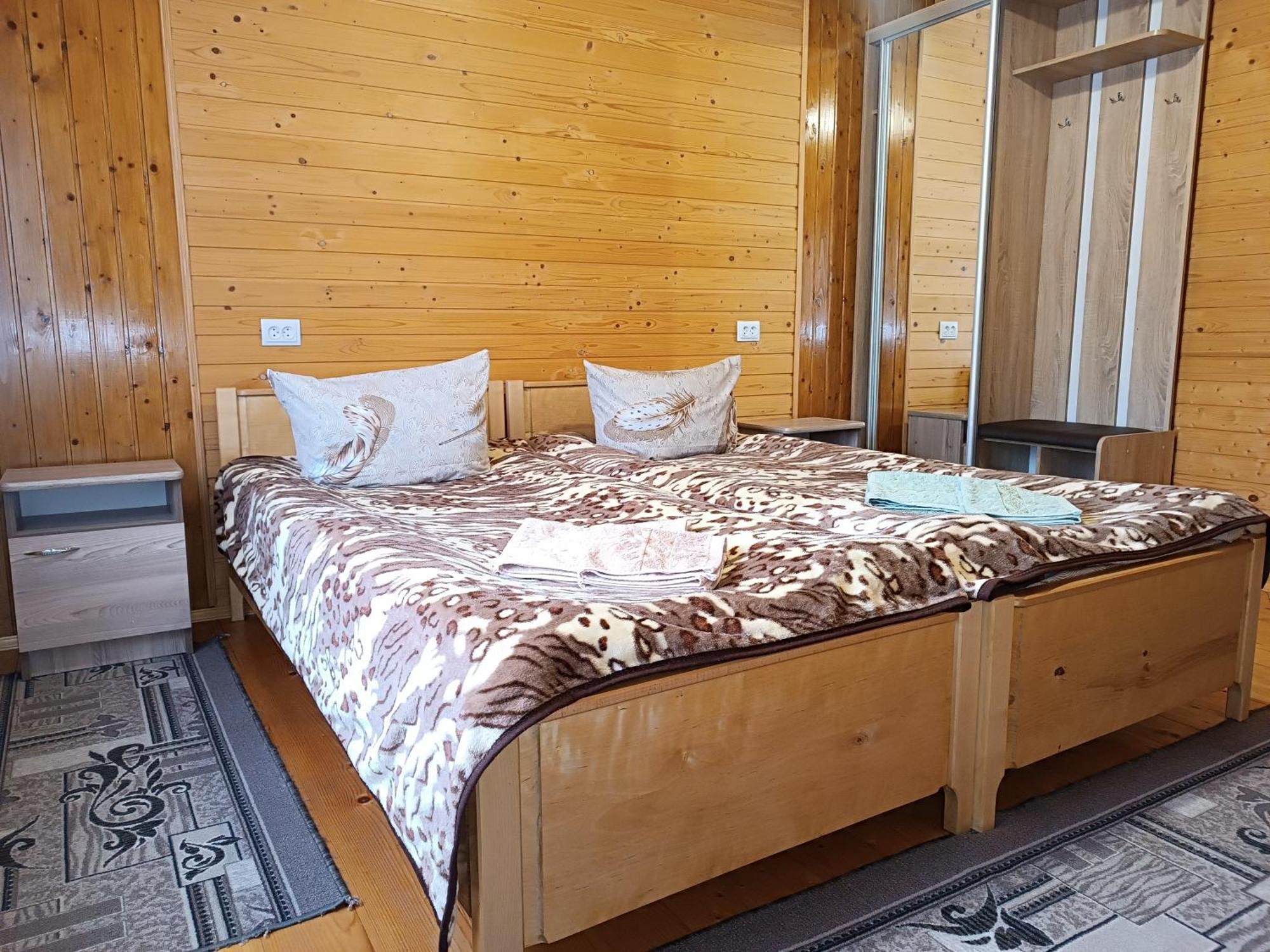 Гірська Роса Apartamento Verkhniy Yasenov Exterior foto