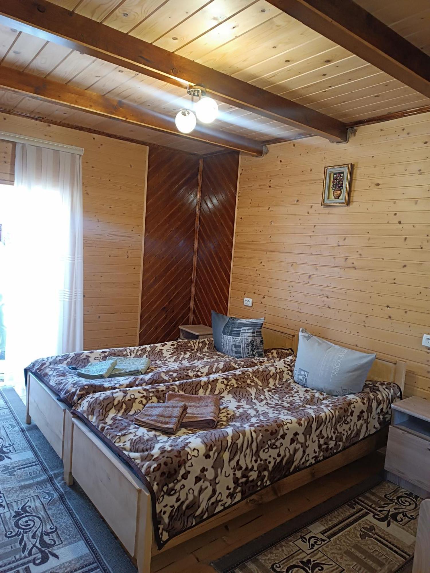 Гірська Роса Apartamento Verkhniy Yasenov Exterior foto